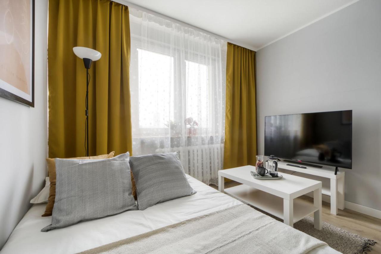 Apartments Centre By Arrenda Warsaw Exterior photo