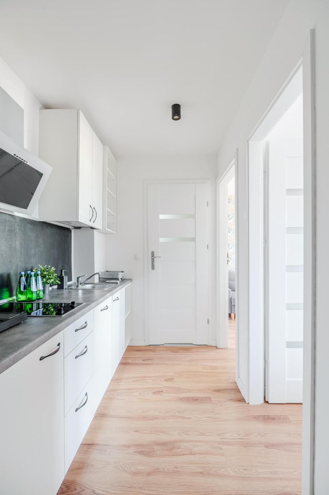 Apartments Centre By Arrenda Warsaw Exterior photo